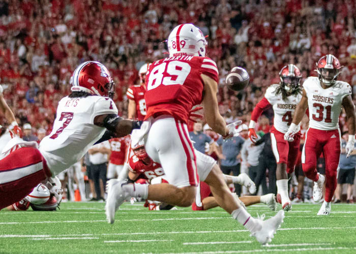 Oliver Martin 21-yd catch 2022 Nebraska vs Indiana football 2Q